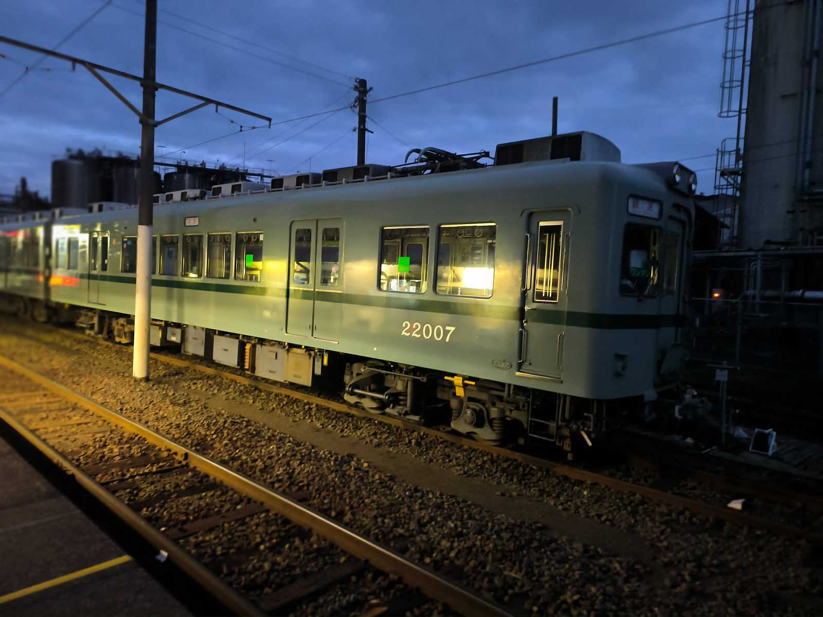 明らかに古そうな車両。譲渡元はどこかわからない