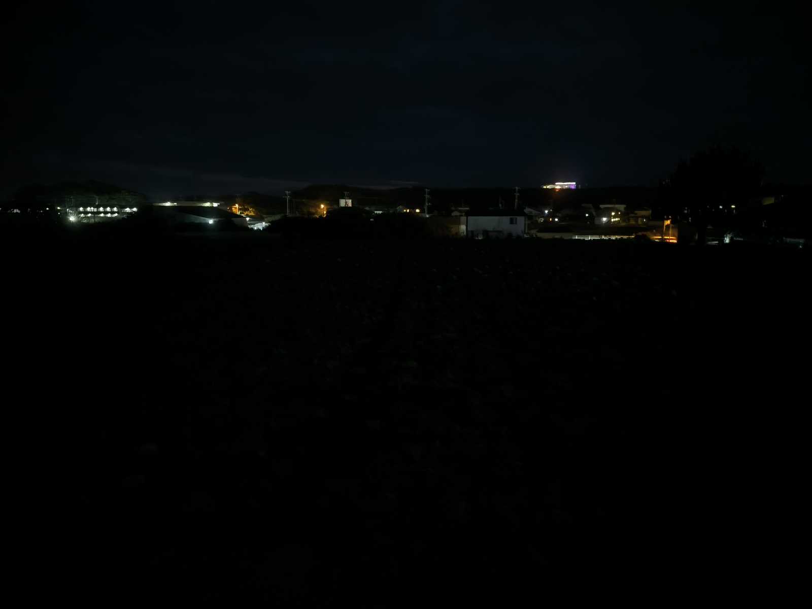 粟島台遺跡の碑があるらしい。心が清いあなたなら見えるハズ